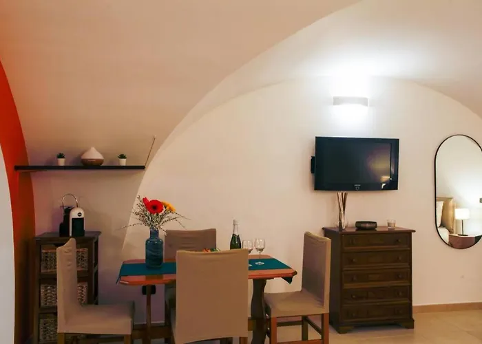 Domus Midi - Nel Centro Della Citta Апартаменты *